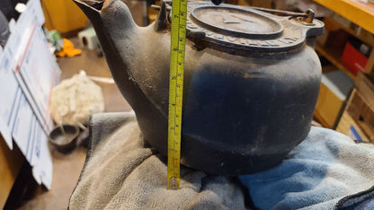 Black Lithgow Mfg Co Cast Iron Tea Pot