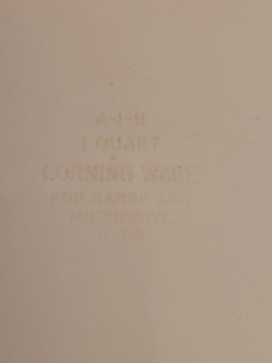 White Corning ware Spice of Life Vintage "Less than 50 years", 1 qt