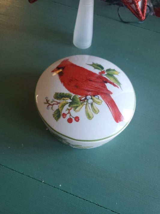 Andrea by Sadek for Williamsburg Cardinal trinket box