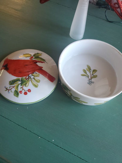 Andrea by Sadek for Williamsburg Cardinal trinket box