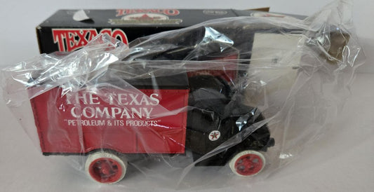 1925 Mack Bulldog Lubricant Truck