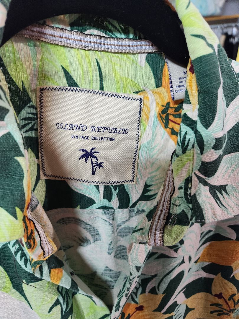 Hawaiian Shirt, Medium