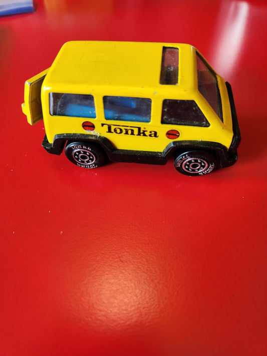 TONKA YELLOW/BLUE VAN
