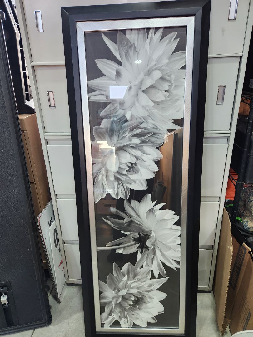 Blk and White Floral Art, Large