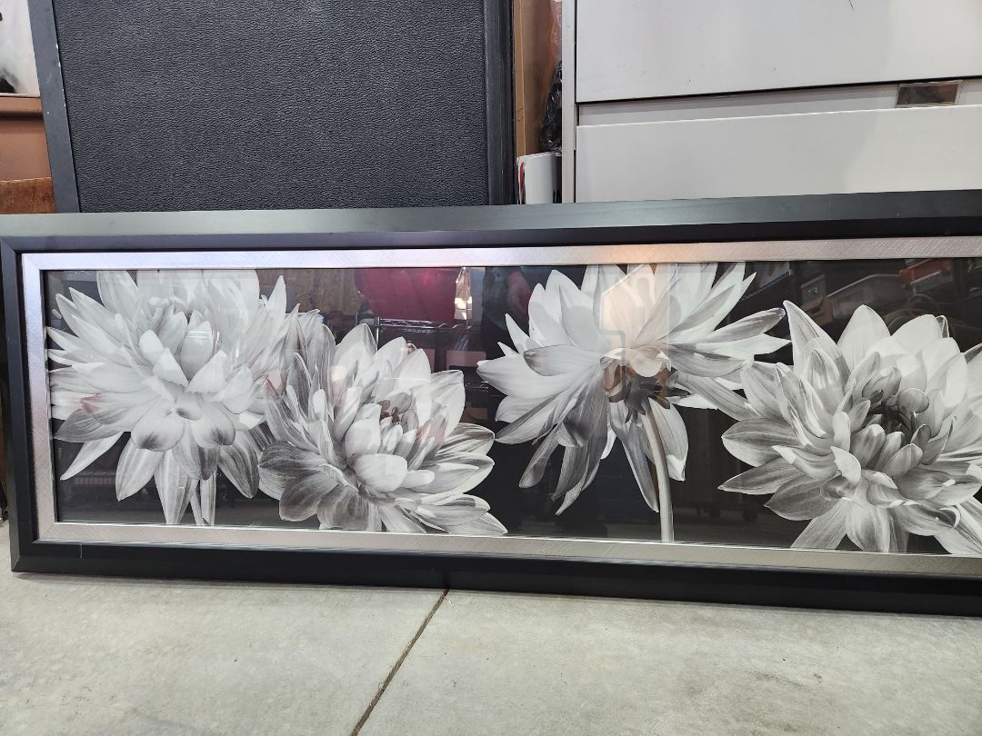 Blk and White Floral Art, Large