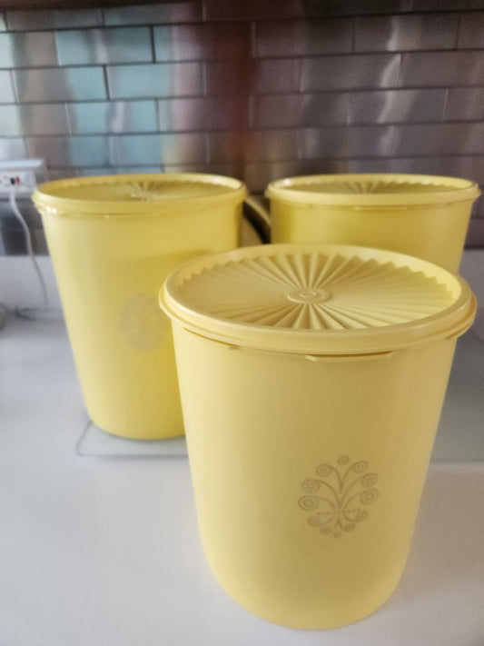 Yellow  Tupperware Servalier Canaster