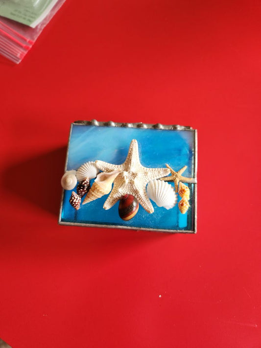 Trinket box with shells-stained glass
