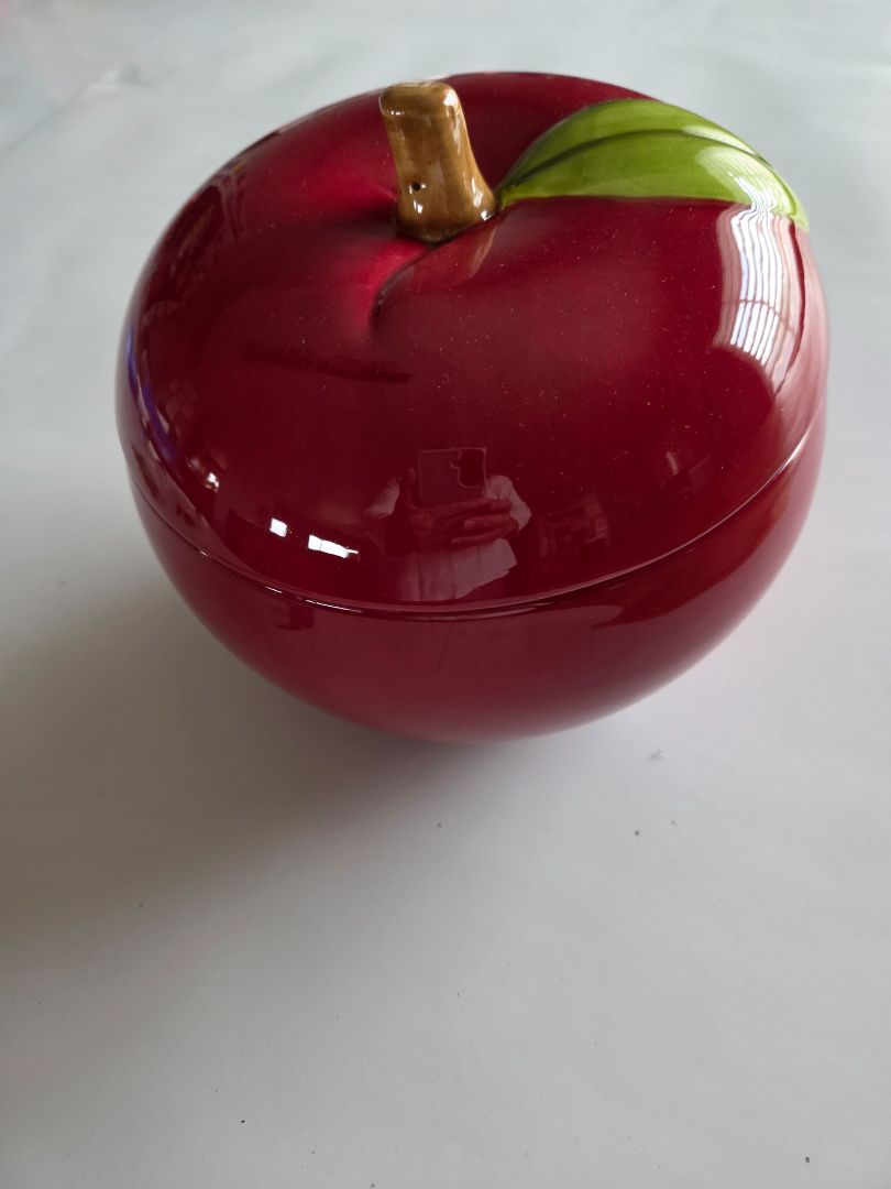 Apple Cookie Jar