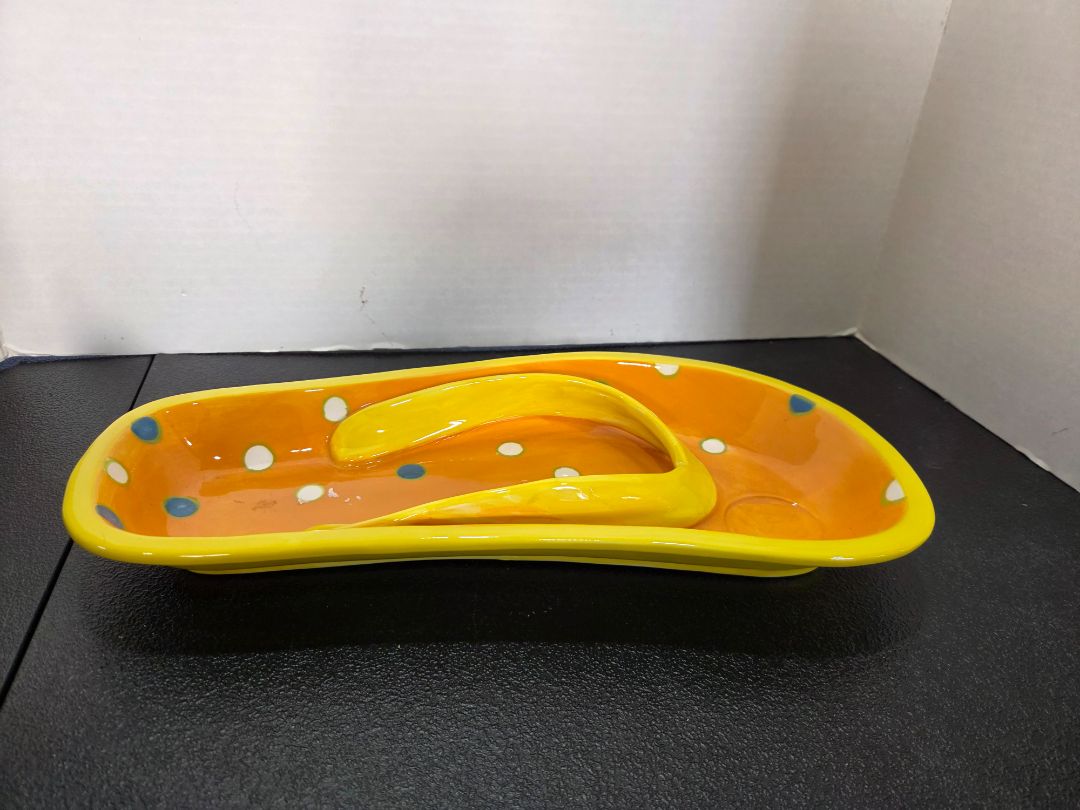 FLIP FLOP TABLE TRAY