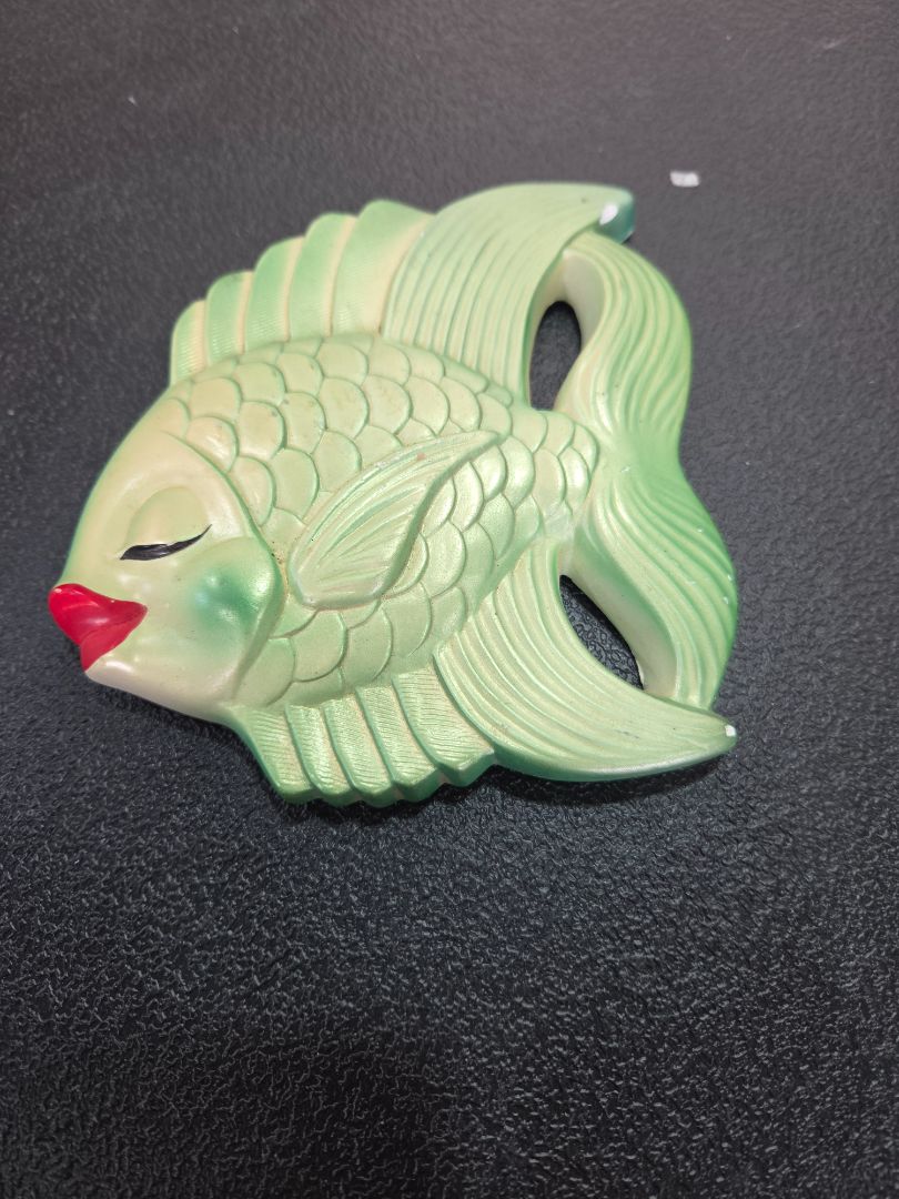 Miller Studio Green Kissing Fish