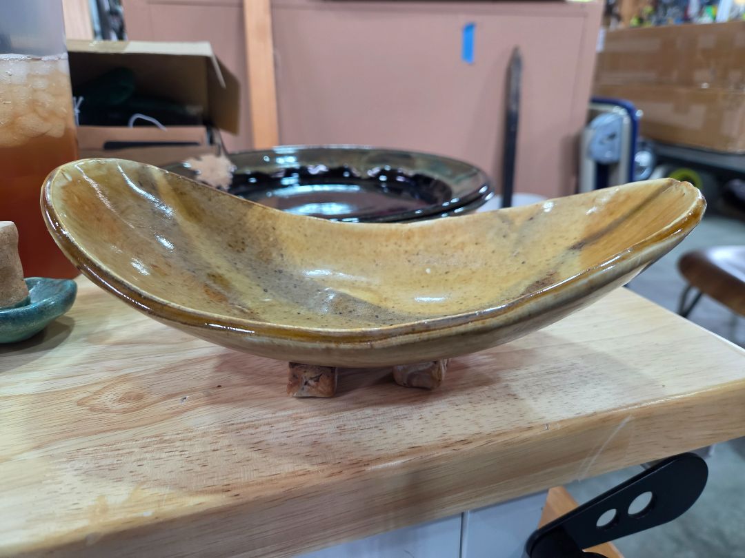 CERAMIC DISPLAY BOWL