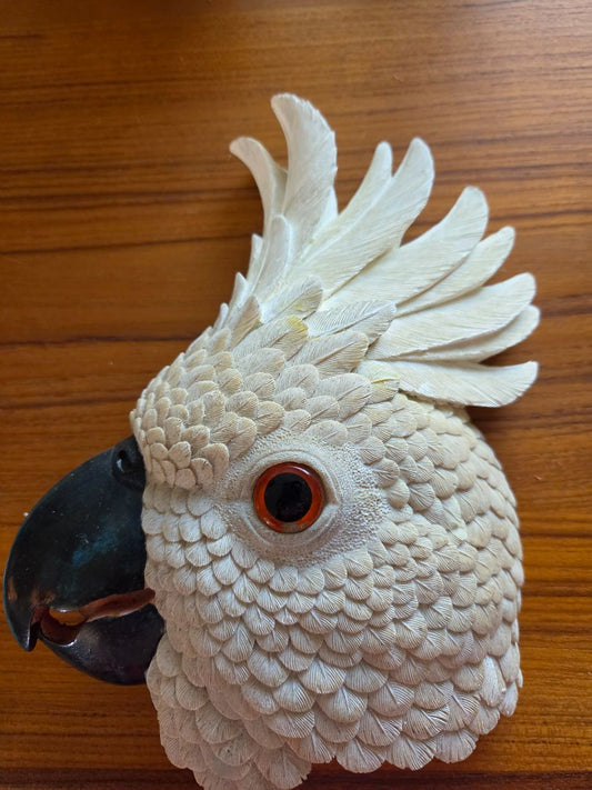 wHITE BIRD PLAQUE