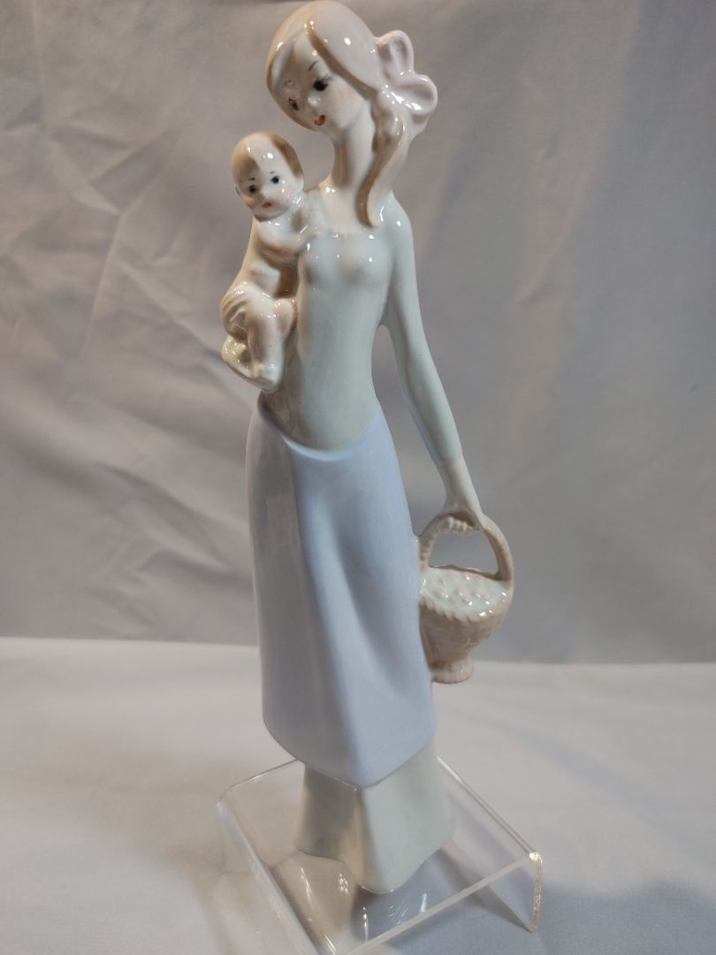 Duncan Royal Porcelain figurine, 10"