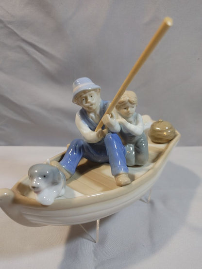 Pastels Paul Sabastian-Mieco Father/Grandfather, child & dog fishing boat figurine, 5"