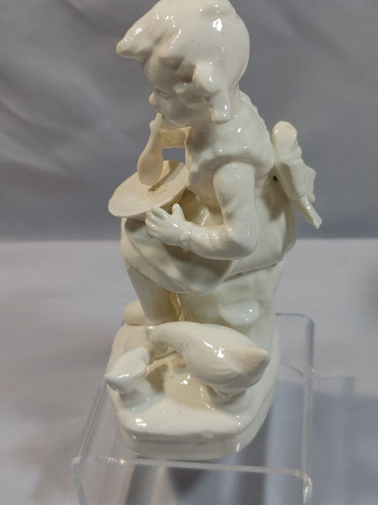 White  1960 White Celadon Figurine, Monochromatic Hummel style, 5"
