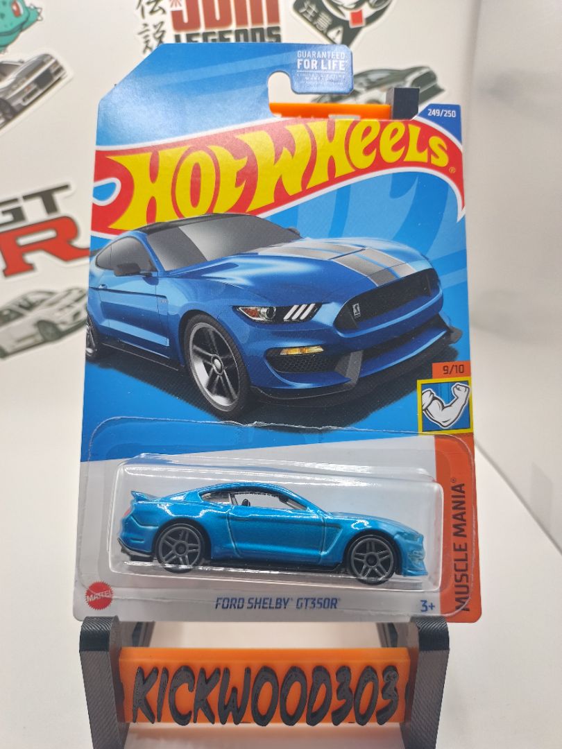 Blue Hot Wheels Ford Shelby GT500