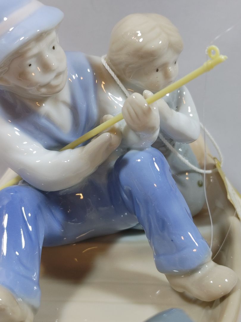 Pastels Paul Sabastian-Mieco Father/Grandfather, child & dog fishing boat figurine, 5"