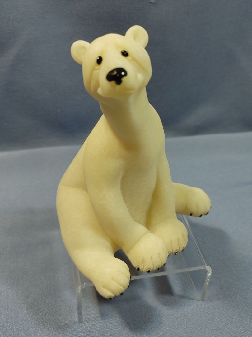 Quarry Critters Polar Bear “Porter” 5.25” Shelf sitter figurine, 5,25"