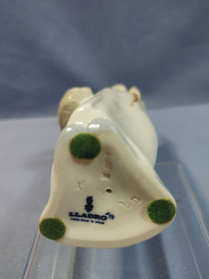 Lladro 1969 Porcelain Figurine #4678, “Sheppard Girl with Basket"