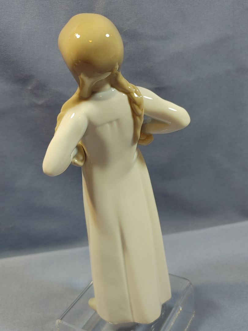 Lladro 1984 Porcelain Figurine, #4872 “Girl Stretching”, 8"