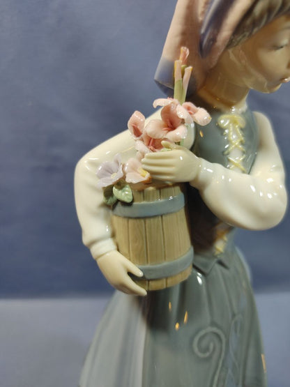 Lladro 1983 Porcelain Figurine, “From my Garden-Budding Blossoms” #1416, 10.5"