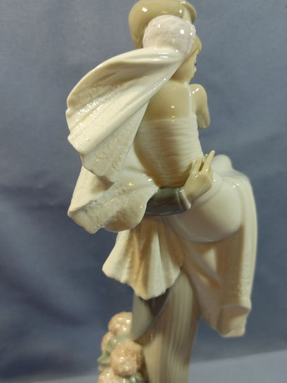 Lladro 1985 Porcelain Figurine #5282, “Over the Threshold”, 11"