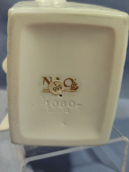 Lladro 2004 Porcelain Figurine, #1080 “Purr-fect-Gift”, Kittens in a Basket, 4"x4.5"