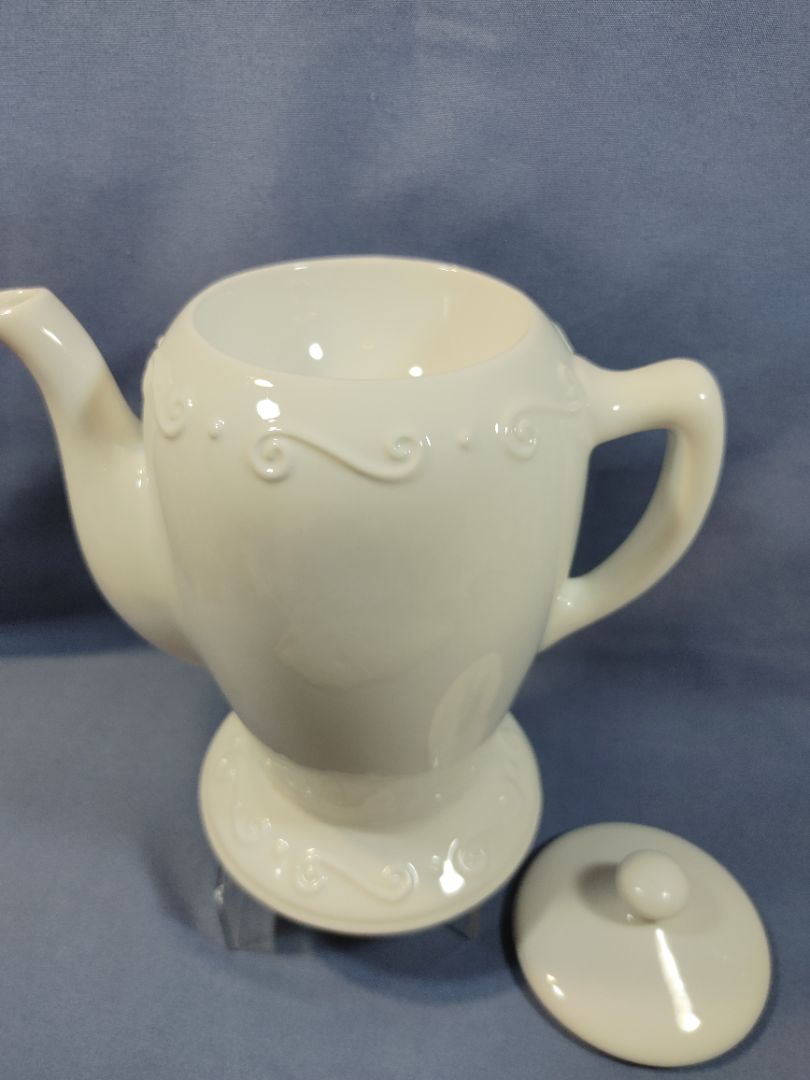PartyLite Sidewalk Cafe Aroma Melts Warmer White Scroll Tea Pot, 8"