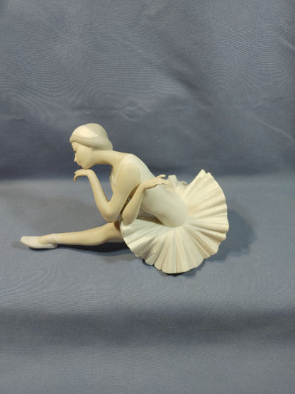 Lladro Death of the Swan Ballerina All White Matte - Very Rare – Gorgeous, 5.5" X 10"