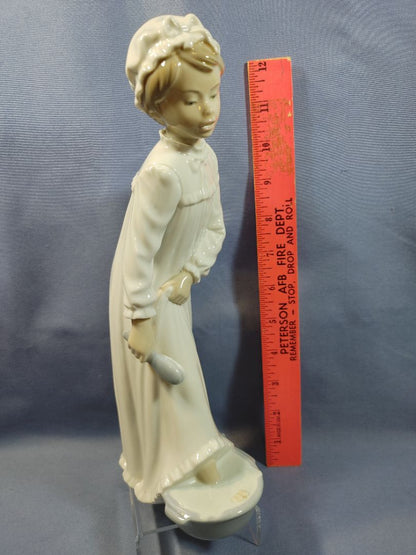 NAO By Lladro Spain Porcelain Figurine Girl Washing Her Feet #0231, 11"