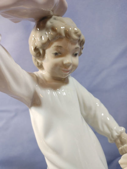 NAO Lladro "Pillow Fight" Porcelain Figurine #0281