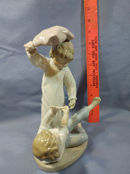 NAO Lladro "Pillow Fight" Porcelain Figurine #0281