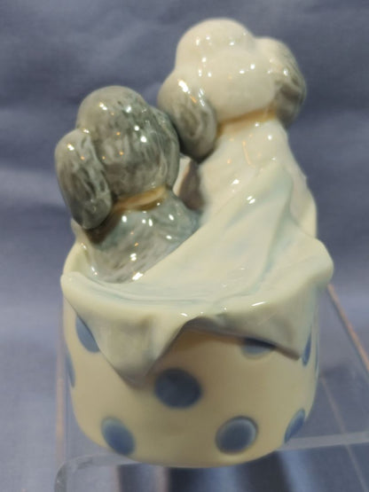 Nao Lladro #1082 Poodles Polka Dot Puppies In A Basket Porcelain Figurine 1988