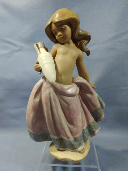 Lladro "Little Peasant Girl- Pink" #2332 - Girl Figurine