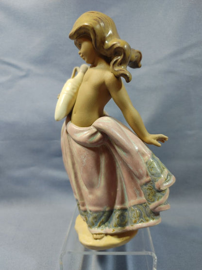 Lladro "Little Peasant Girl- Pink" #2332 - Girl Figurine