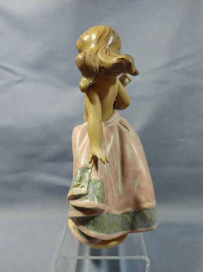 Lladro "Little Peasant Girl- Pink" #2332 - Girl Figurine