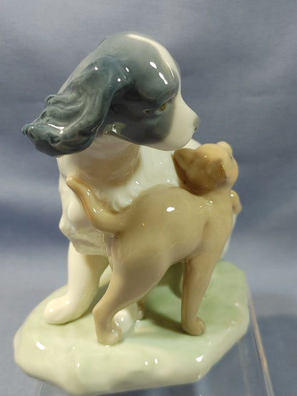NAO by Lladro Dog and Cat in Harmony, 1987, #1048 4.5”