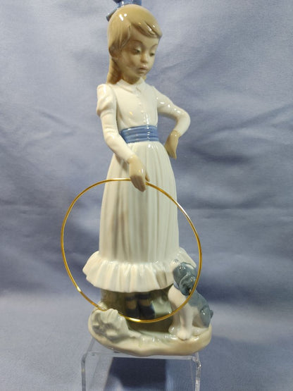 Nao Lladro “My dog does tricks” Porcelain Figurine, #0379, 7"