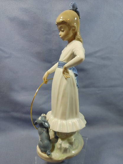 Nao Lladro “My dog does tricks” Porcelain Figurine, #0379, 7"