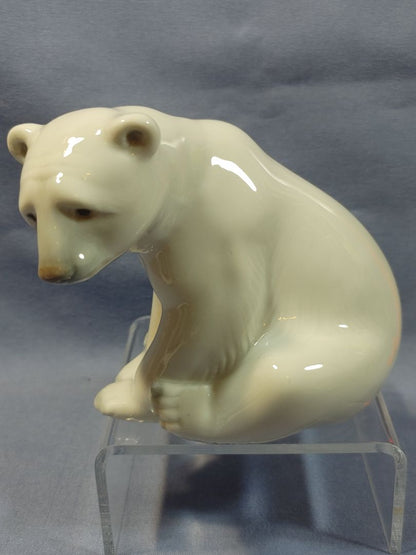 LLADRO OSITO BONACHON BLANCO POLAR BEAR RESTING FIGURINE, #1208
