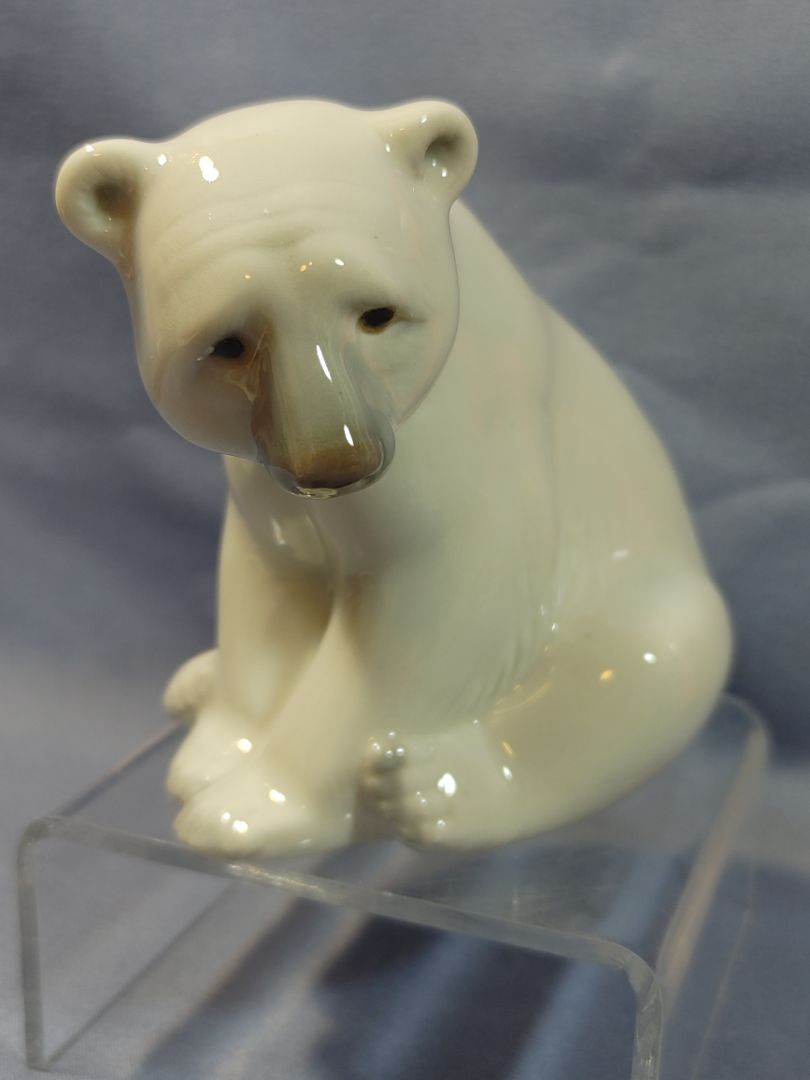 LLADRO OSITO BONACHON BLANCO POLAR BEAR RESTING FIGURINE, #1208