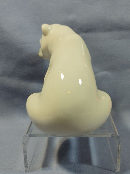 LLADRO OSITO BONACHON BLANCO POLAR BEAR RESTING FIGURINE, #1208