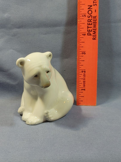 LLADRO OSITO BONACHON BLANCO POLAR BEAR RESTING FIGURINE, #1208