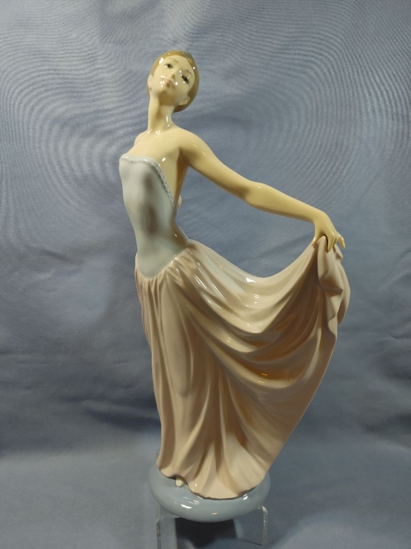 Lladro "Dancer" Porcelain Figurine #5050 Glossy 12" Tall