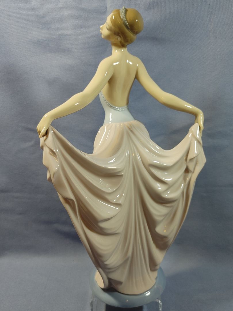 Lladro "Dancer" Porcelain Figurine #5050 Glossy 12" Tall
