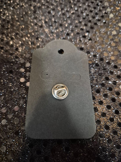 Silvertone  Teddy Bear w/Toy Block H Tack Pin, 1" × .75"