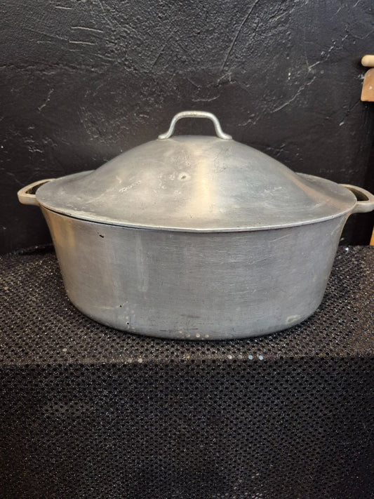 Vintage Super Cookware Lo Flame Cast Aluminum Dutch Oven, 6 Qt.