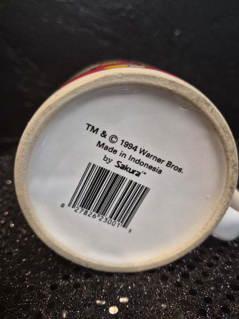 Red, Taz pics 1994 Warner Bros. Sakura Tasmanian Devil Looney Tunes Cartoon Mug, 12 oz., 3.75"