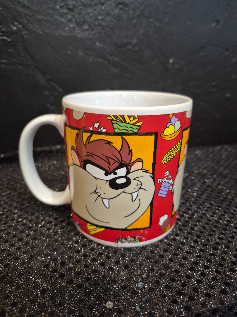 Red, Taz pics 1994 Warner Bros. Sakura Tasmanian Devil Looney Tunes Cartoon Mug, 12 oz., 3.75"