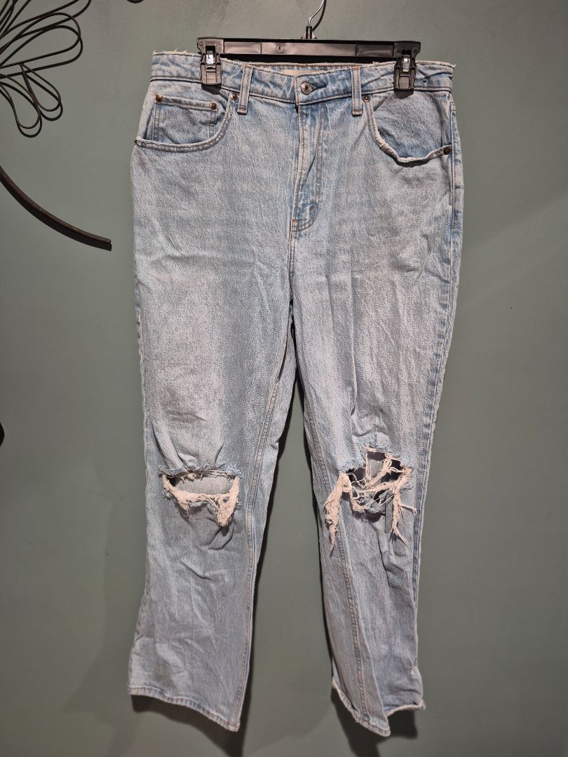 Denim Abercrombie & Fitch Ripped Jeans, 12